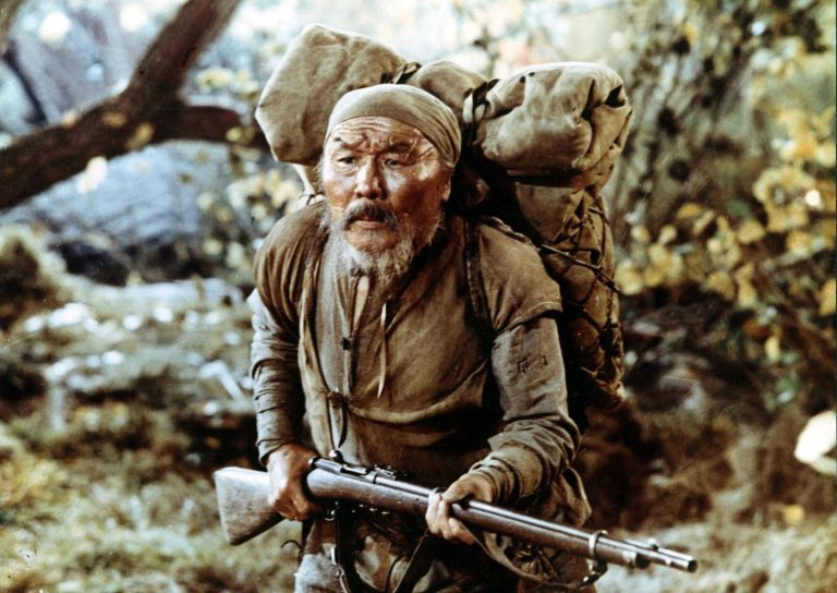 kadr z filmu dersu uzała